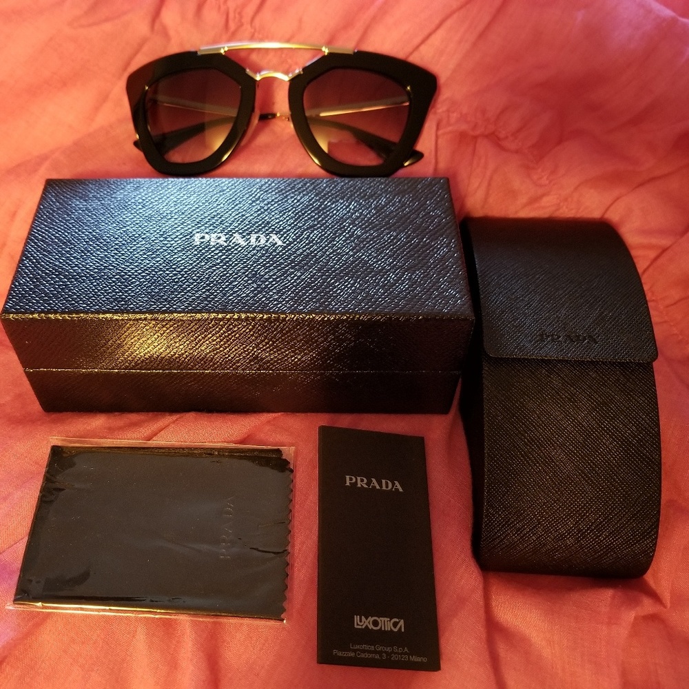 Prada Sunglasses SPR09Q Black